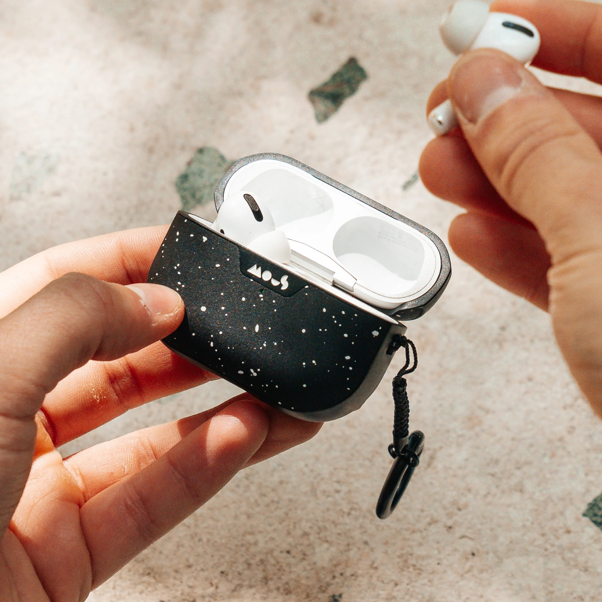 Speckled Fabric AirPods Pro Case - Image 7